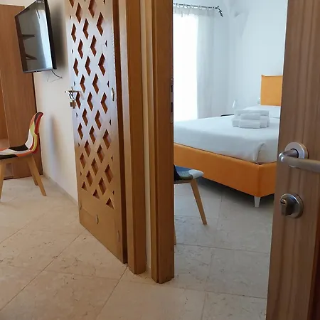 Vittoria Guest house *